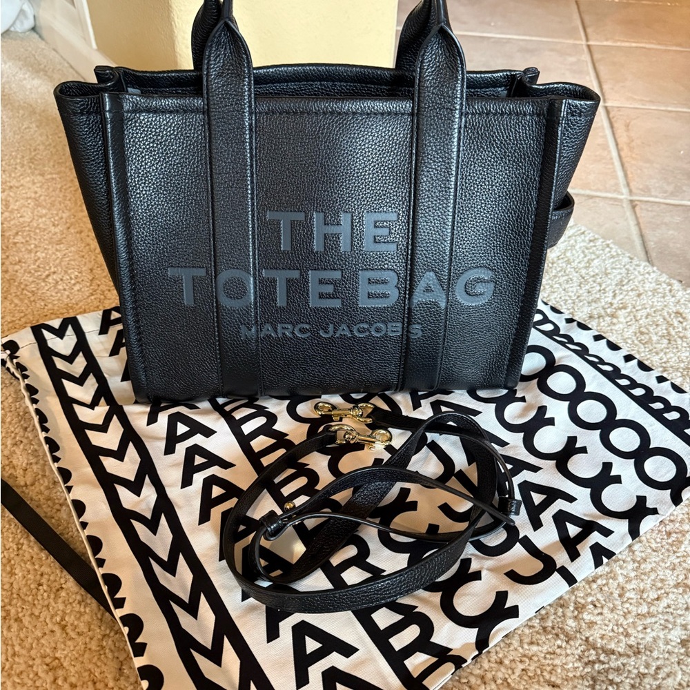 Marc Jacobs The Tote Bag Medium Leather Black + Strap + Dust Bag